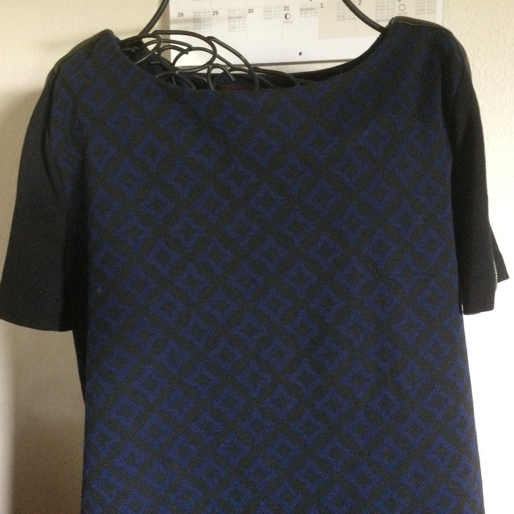 Dana Buchman short sleeve top Size M